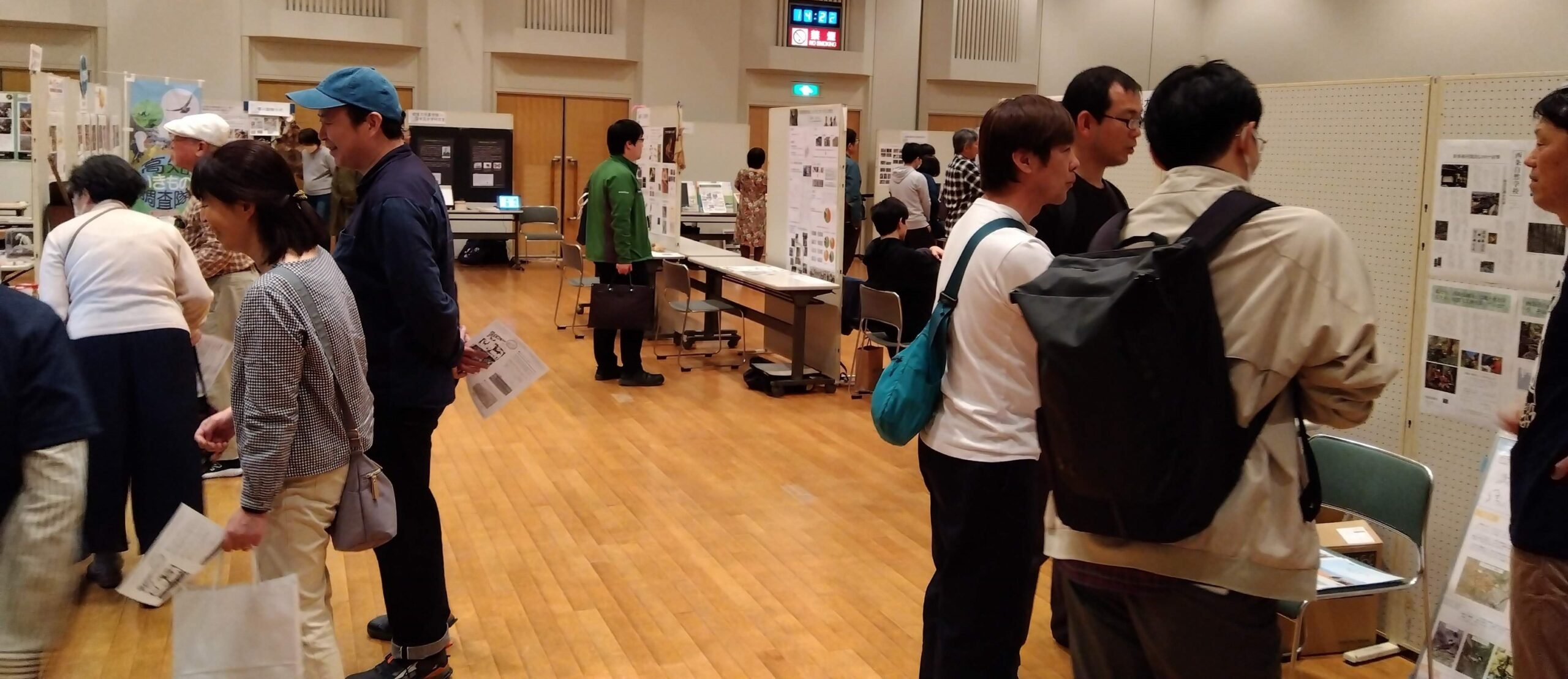 「いきものまみれ」会場（西条市総合文化会館）