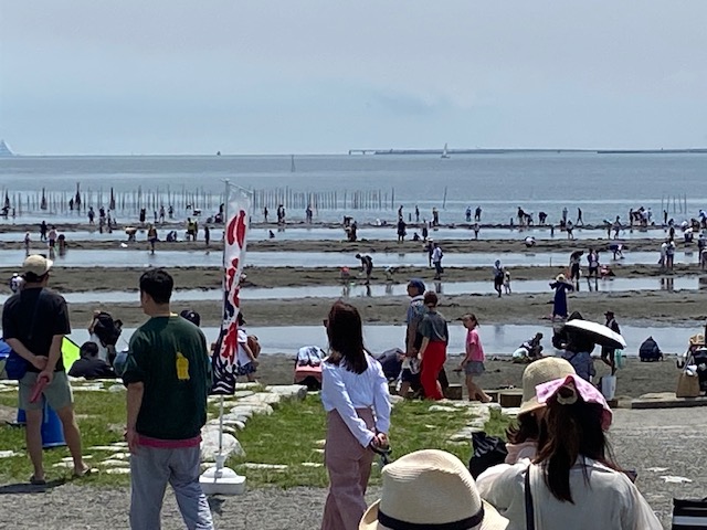 西なぎさの潮干狩り