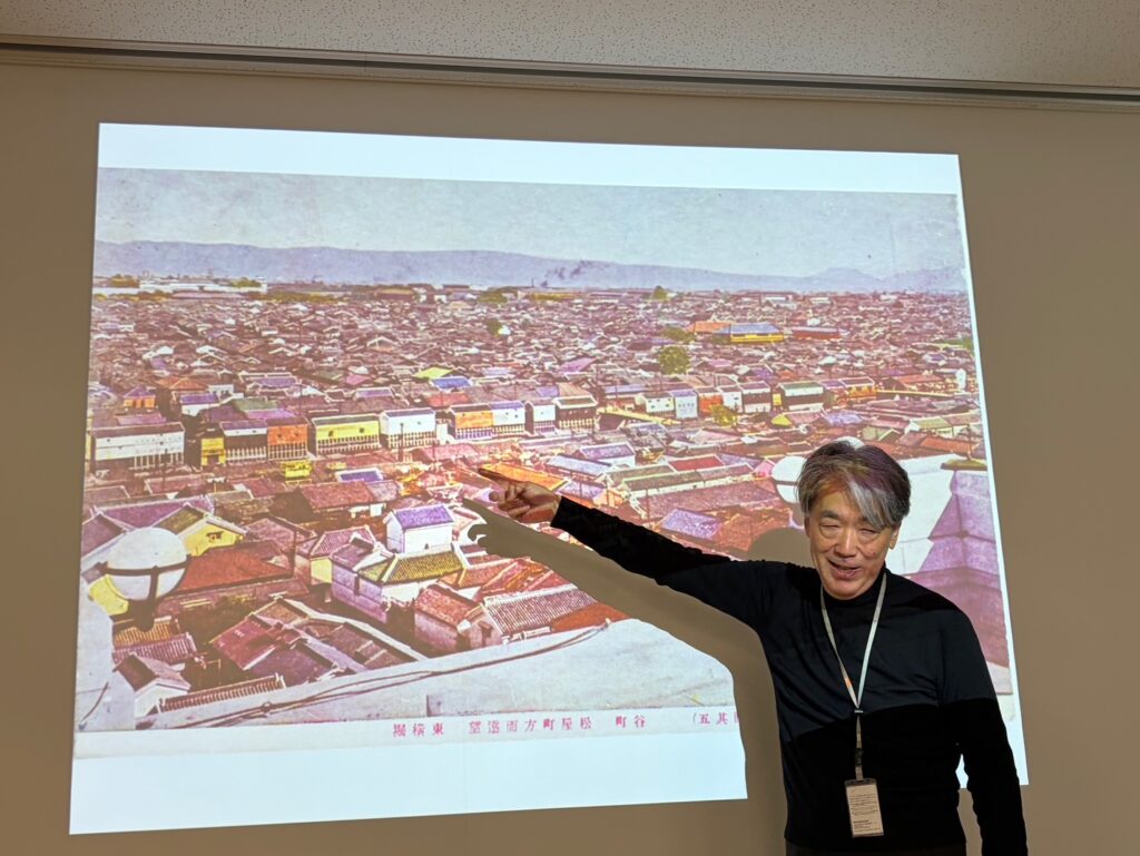 ①橋爪信也さん（大阪公立大学特別虚教授）から「“水の都・大阪”の復活に向けて」のお話を聞く。